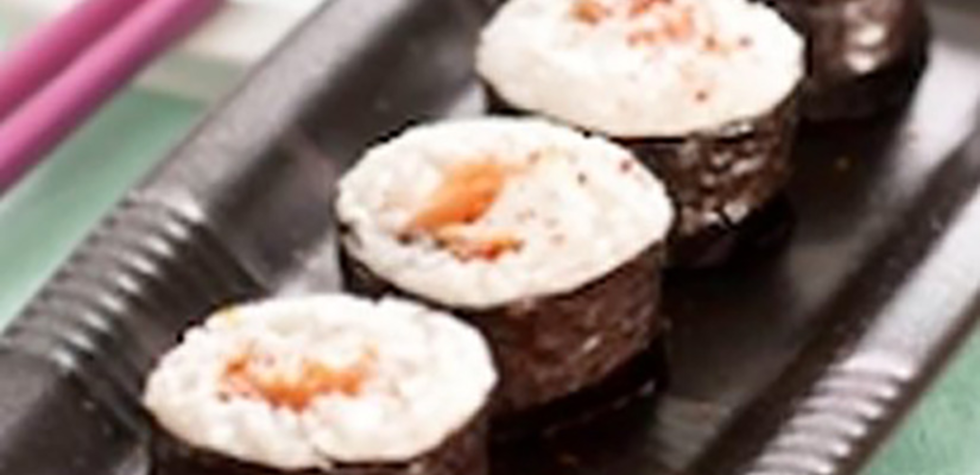 Maki de fromage de chèvre frais au saumon