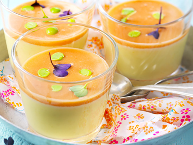 Panna cotta au fromage frais, crème de tomate et petit pois