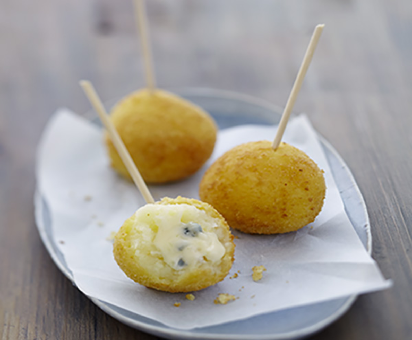 TH06_croquettes-aperitives-au-bresse-bleu