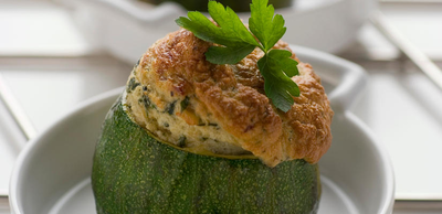 Courgettes farcies sans viande façon soufflé au fromage