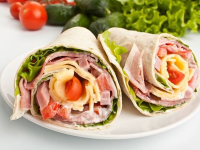 Wraps jambon fromage et sauce blanche