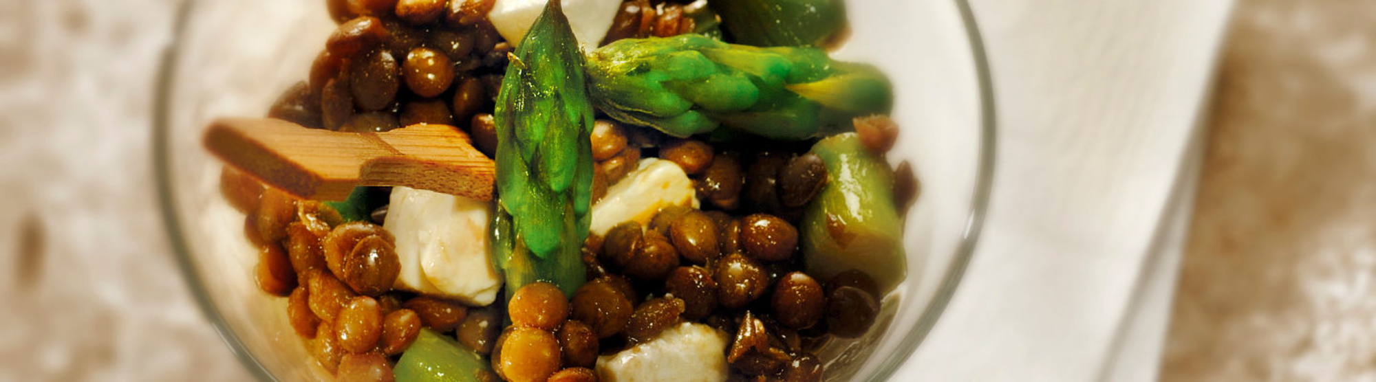 Verrines aux lentilles, asperges et fromage frais