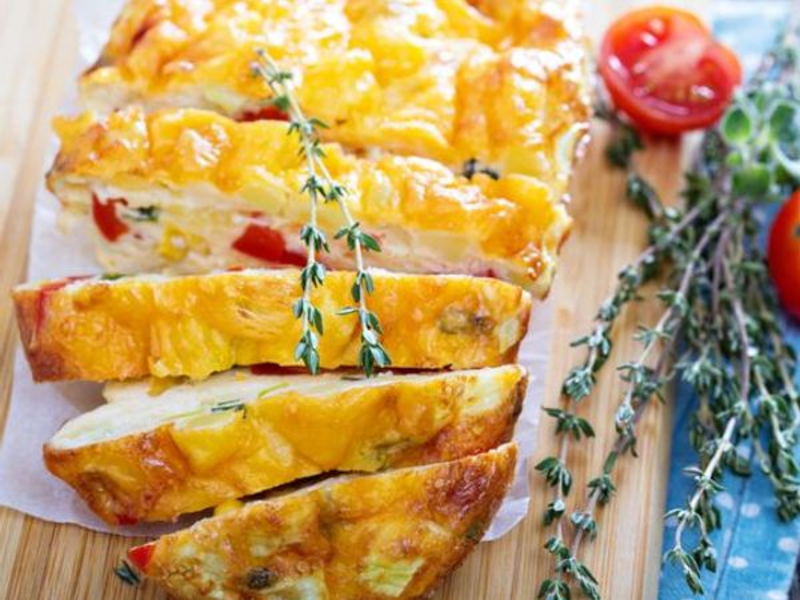 Cake aux légumes d’été et fromage de chèvre