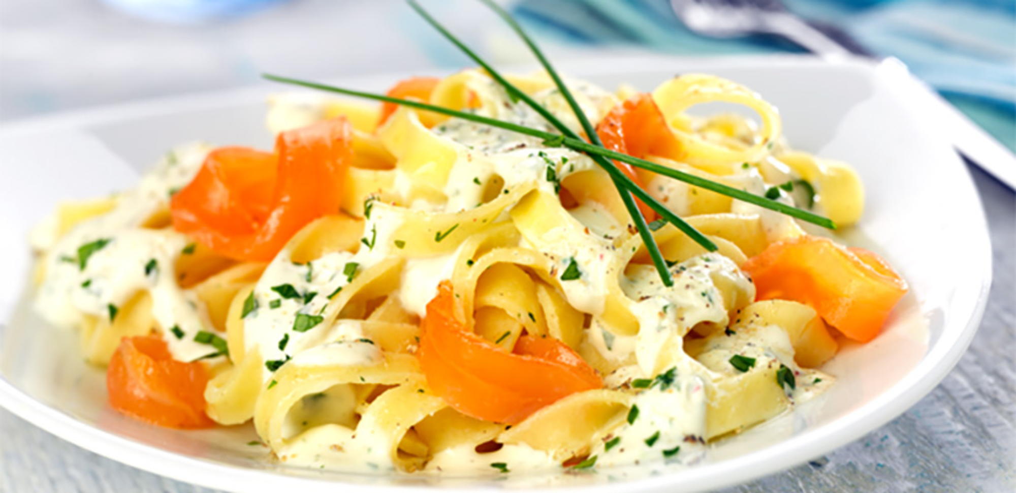 Tagliatelles au saumon et fromage frais ail & fines herbes