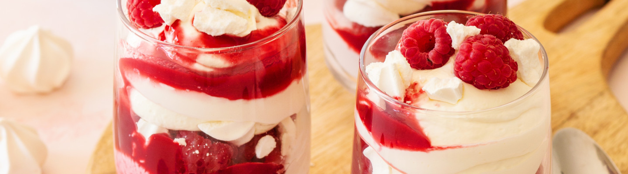 Crèmes aux framboises et fromage frais