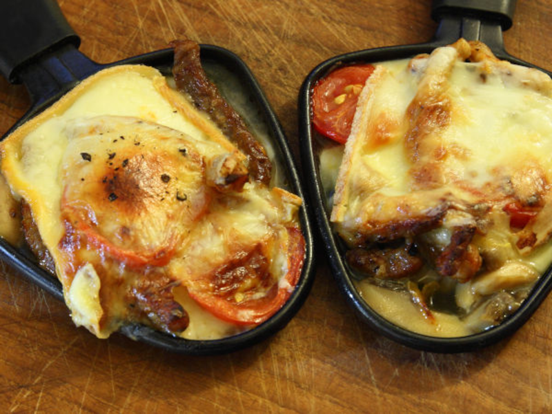 Raclette originale aux champignons et croûtons