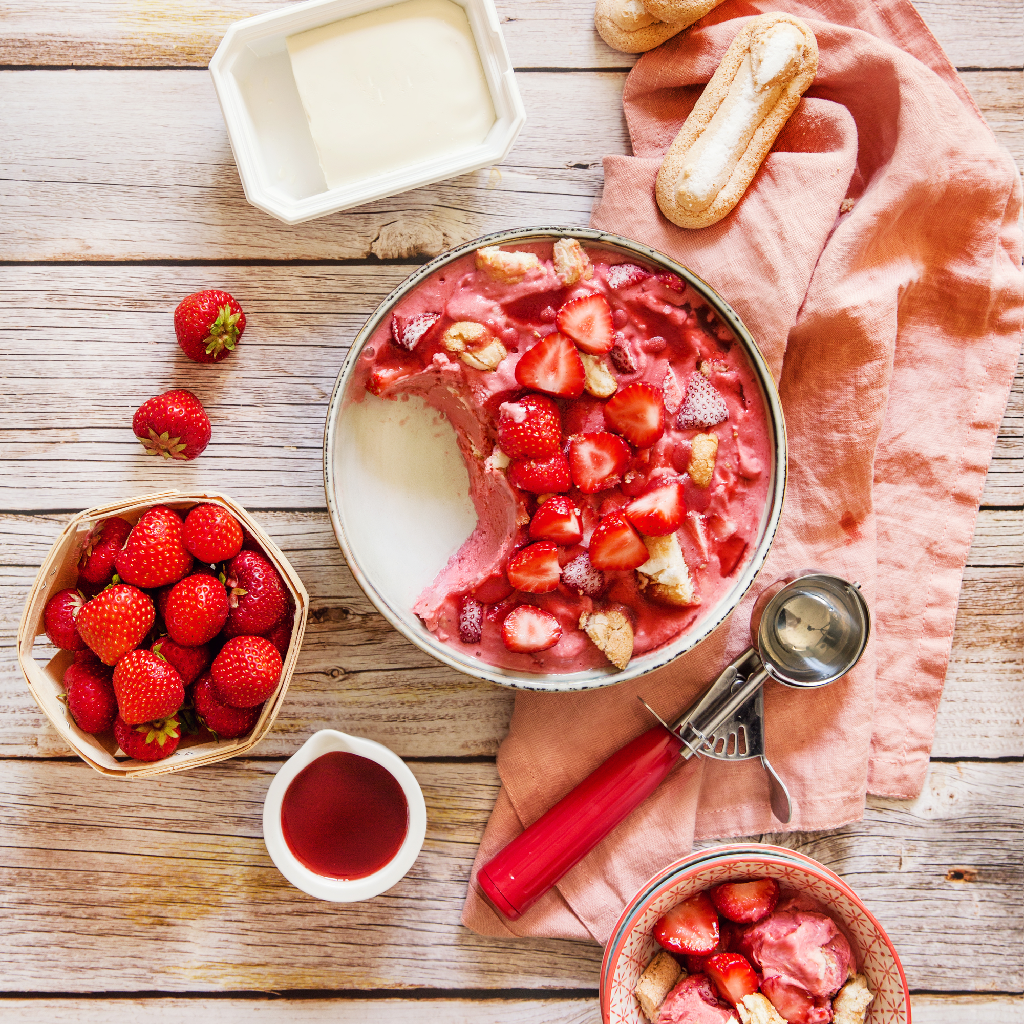 Glace à la fraise (façon charlotte)