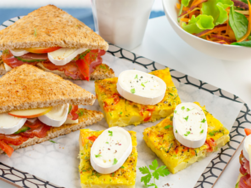 Tortilla au fromage et sandwich pomme-crudités