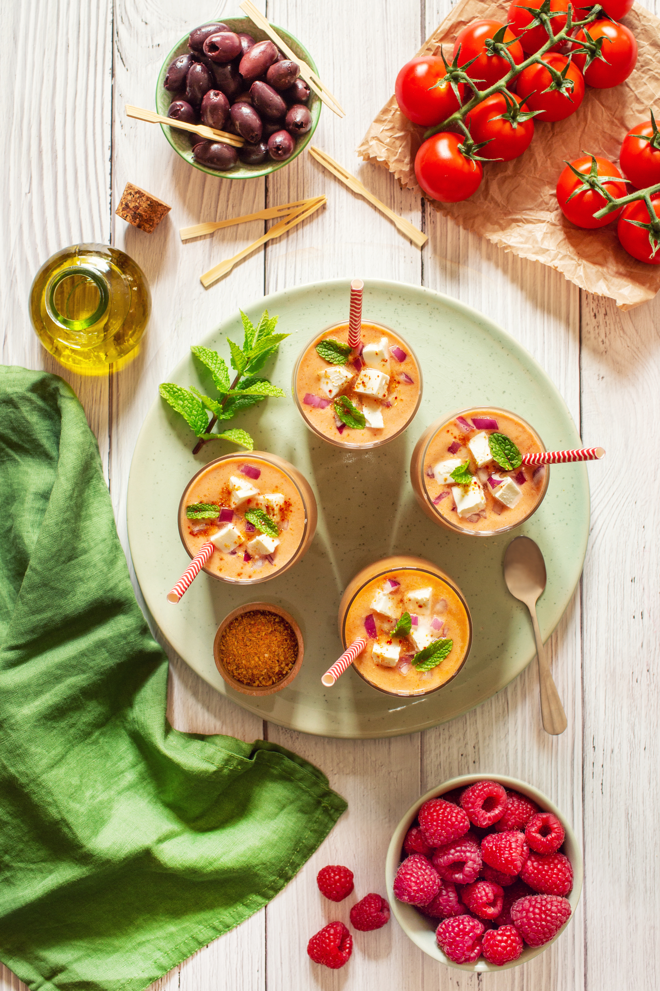 Gaspacho tomates et framboises au fromage frais