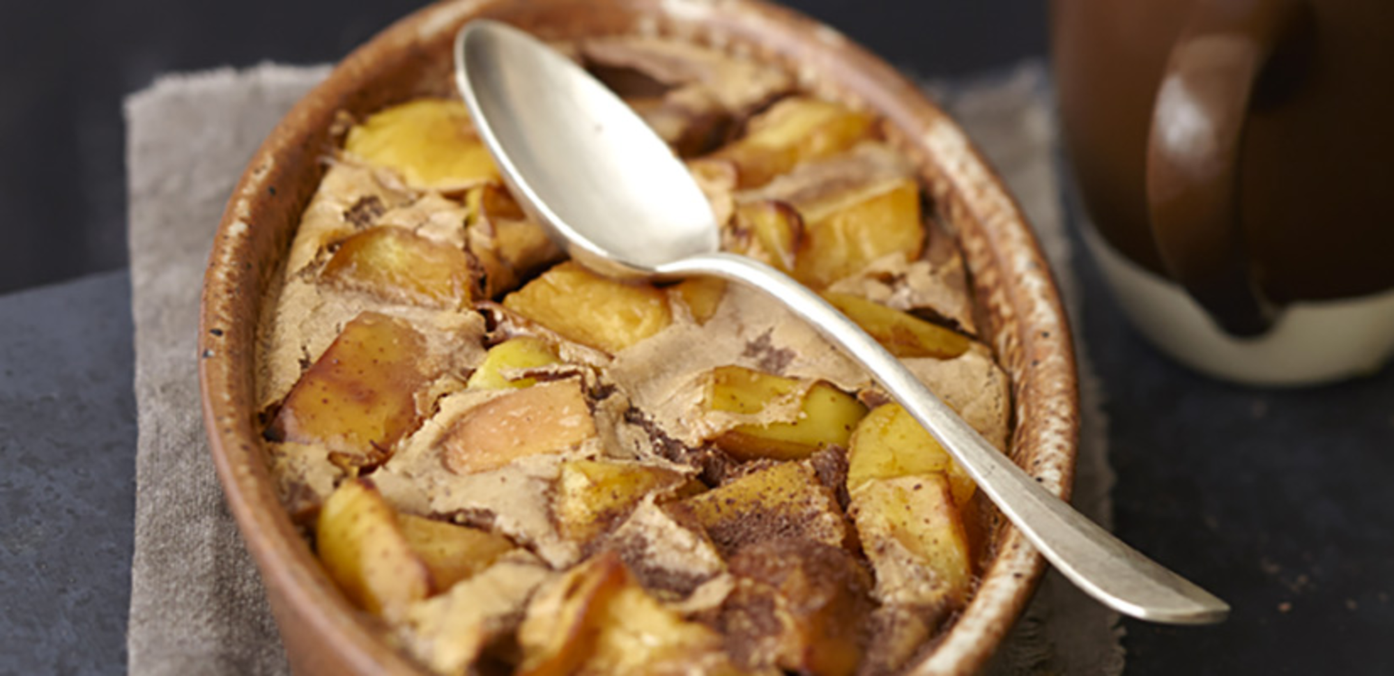 Clafoutis aux pommes (flognarde)