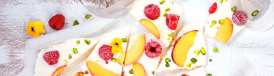 Glace yaourt, fruits et fromage frais