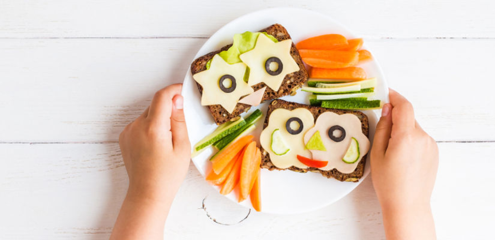 Fromage et pain pour enfant sur tartines.