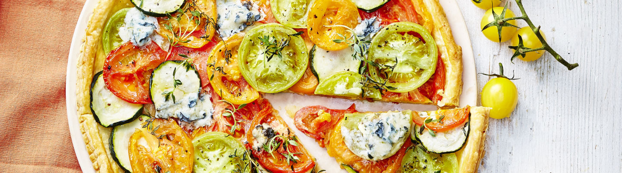 Tarte aux tomates, courgettes et fromage bleu