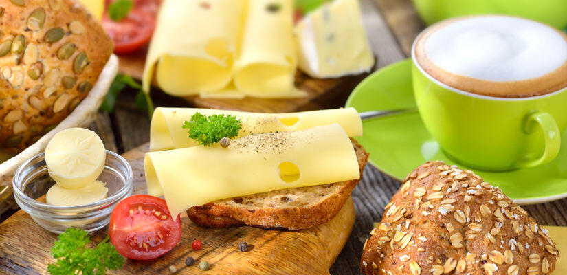 TH05_petit-dejeuner-fromage-tartine