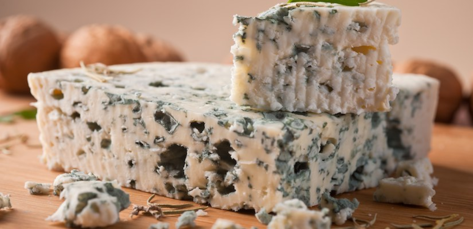 TH05_825x400 ROQUEFORT