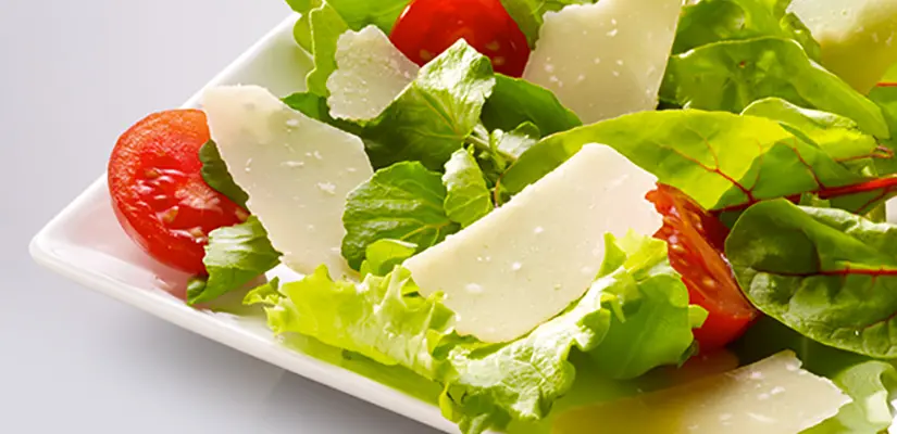 Salades composées aux copeaux de Grana Padano