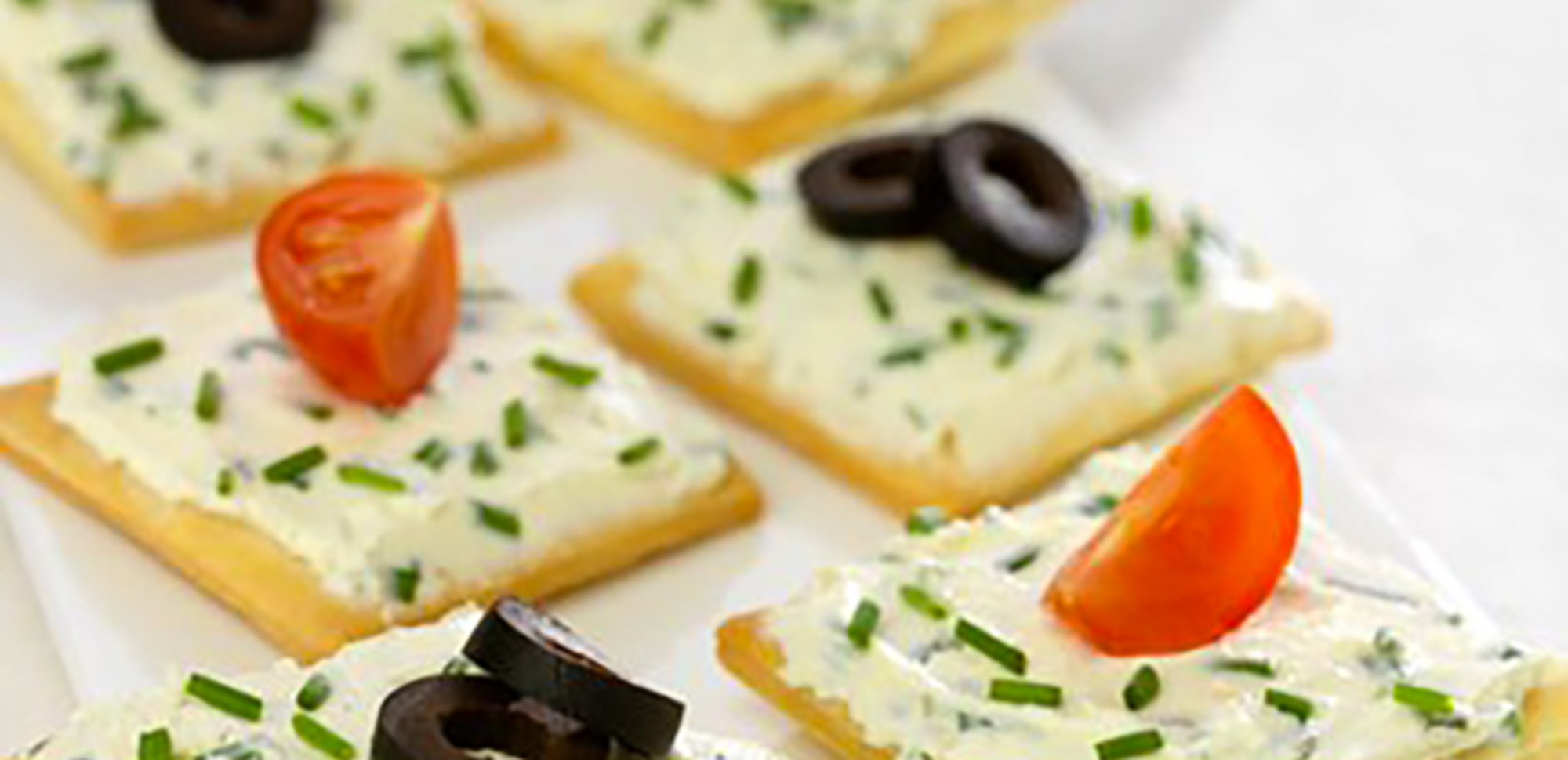 Crackers tout frais au fromage à la ciboulette