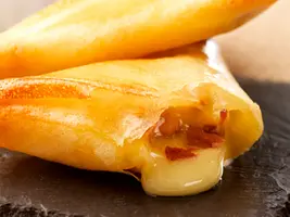 Samoussa de viande des Grisons au fromage à raclette