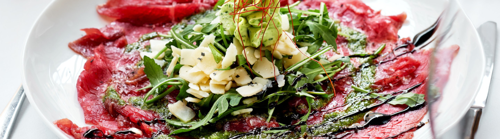 Carpaccio de boeuf au fromage et pistou