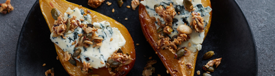 Poire rôtie au miel et fromage bleu
