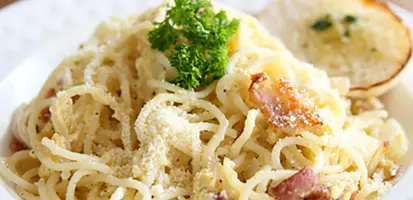 Spaghetti carbonara au Parmigiano Reggiano