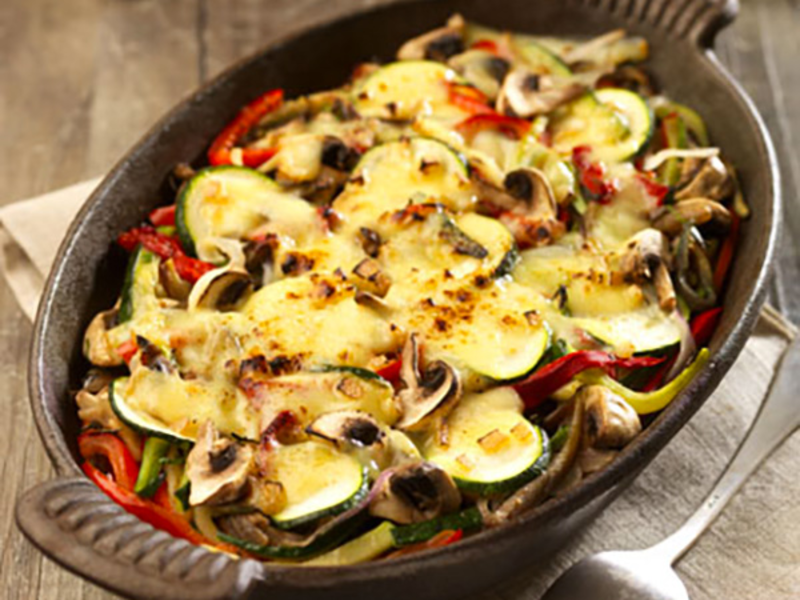 Gratin de légumes d'été au fromage à raclette