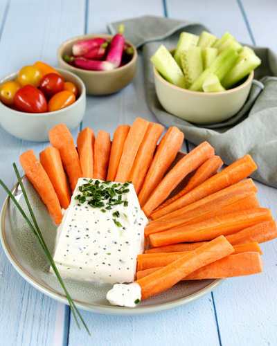 Pyramide de fromage de chèvre à la ciboulette