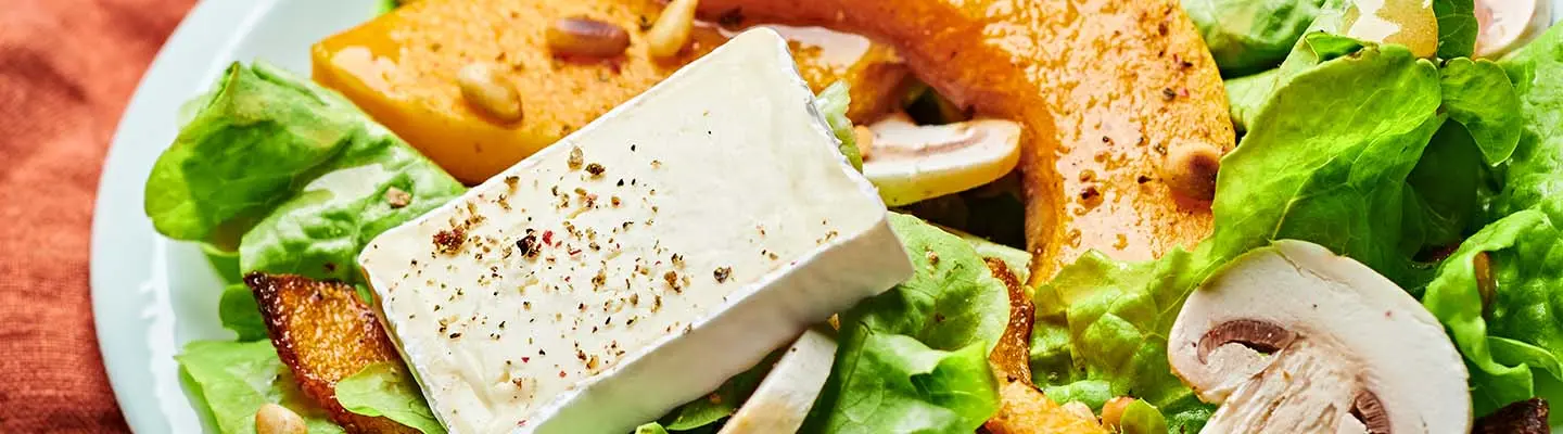 Salade de butternut et champignons au fromage