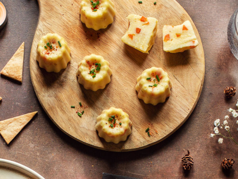 Cannelés de polenta aux carottes et au miel