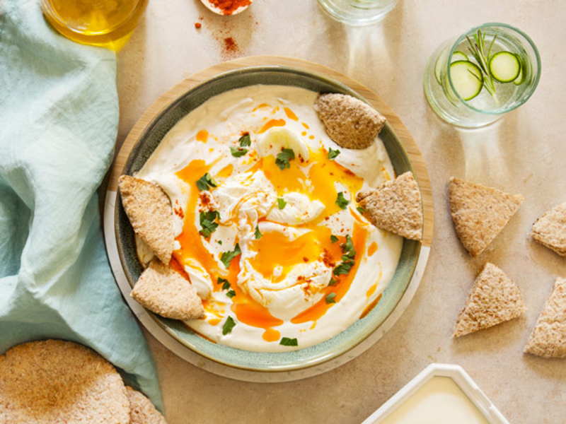 Œufs pochés, sauce au fromage frais  