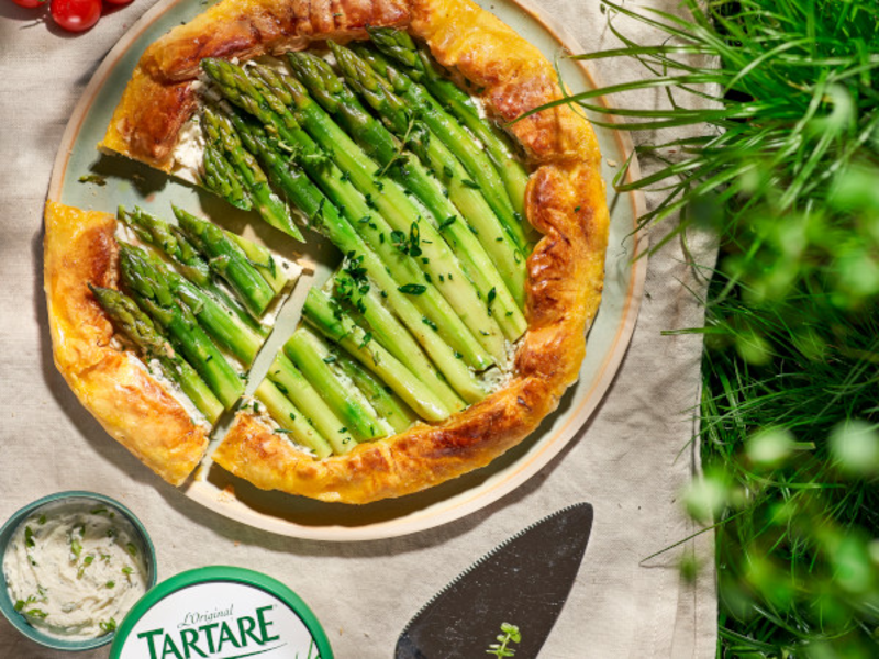 Tarte aux asperges et fromage ail et fines herbes