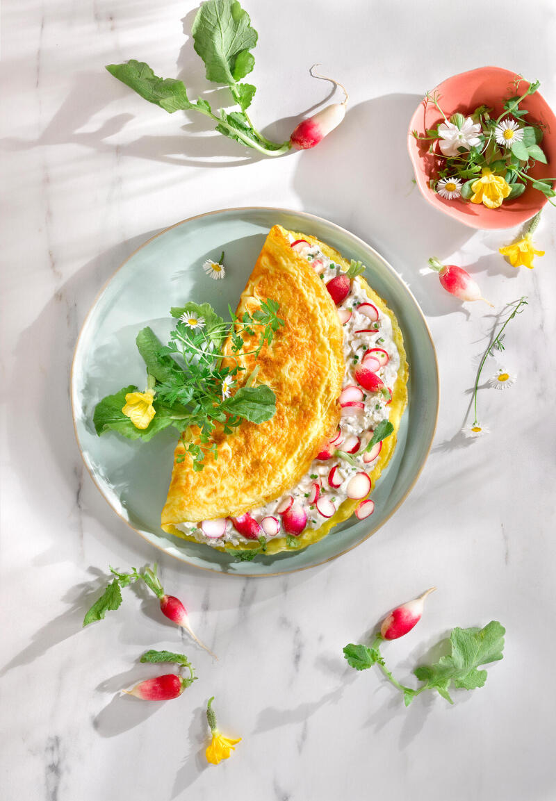 Omelette printanière au fromage ail & fines herbes