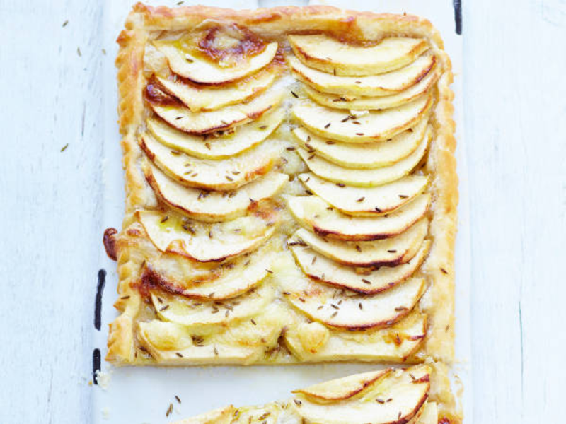 Tarte aux pommes et au camembert