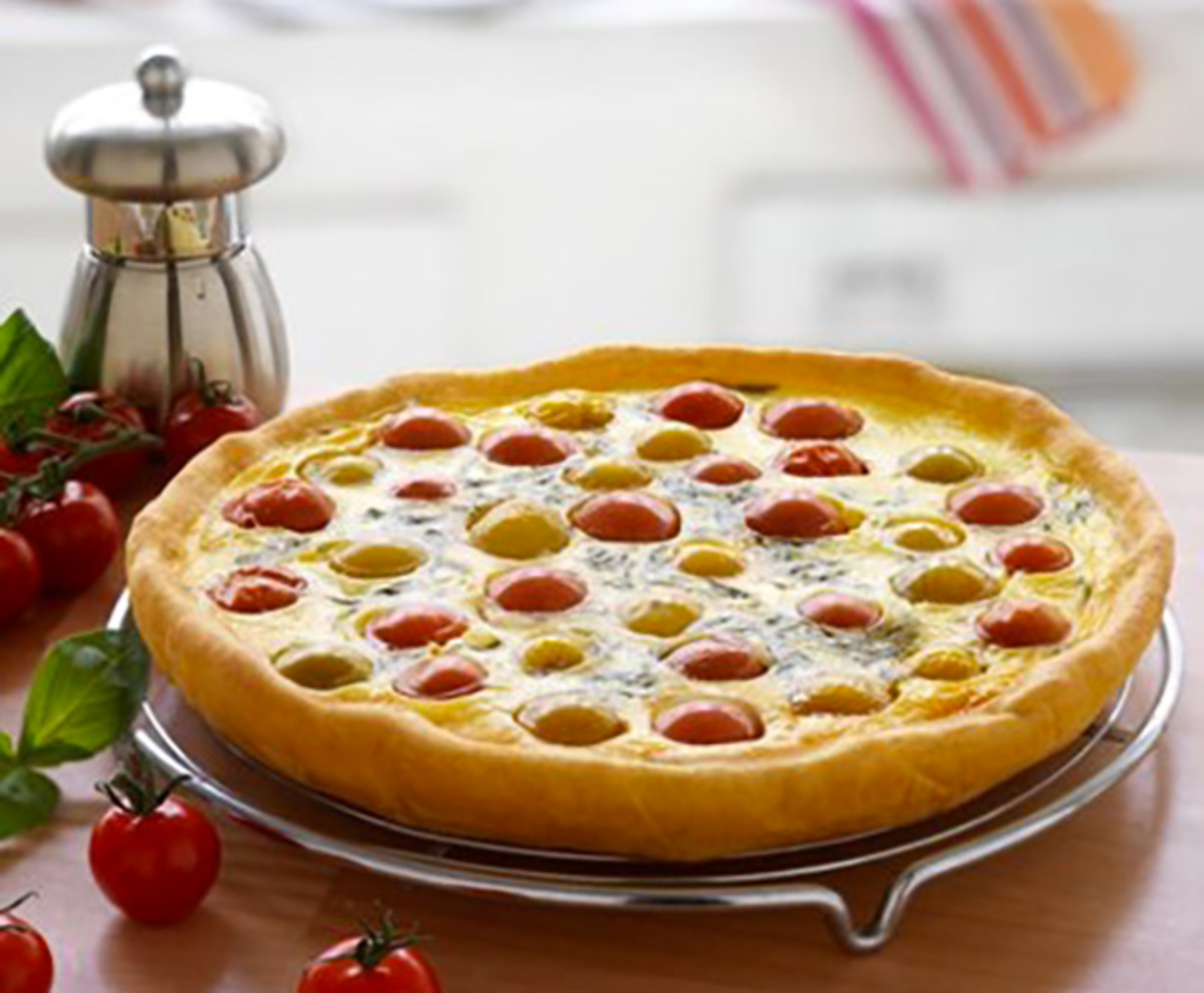 TH06_quiche-aux-tomates-cerises-et-basilic-au-fromage-carre-frais