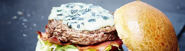 Hamburger au fromage bleu