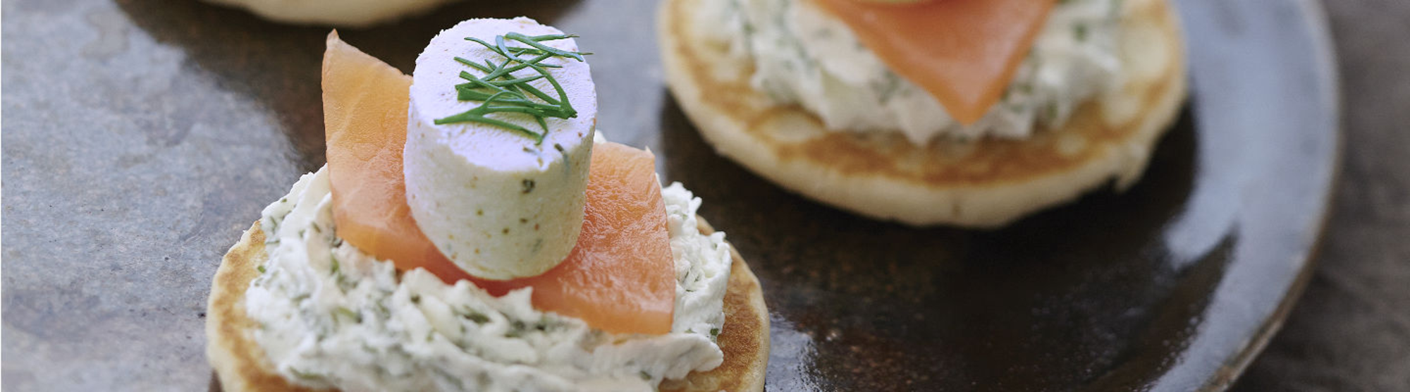 Blini au saumon fumé et fromage frais