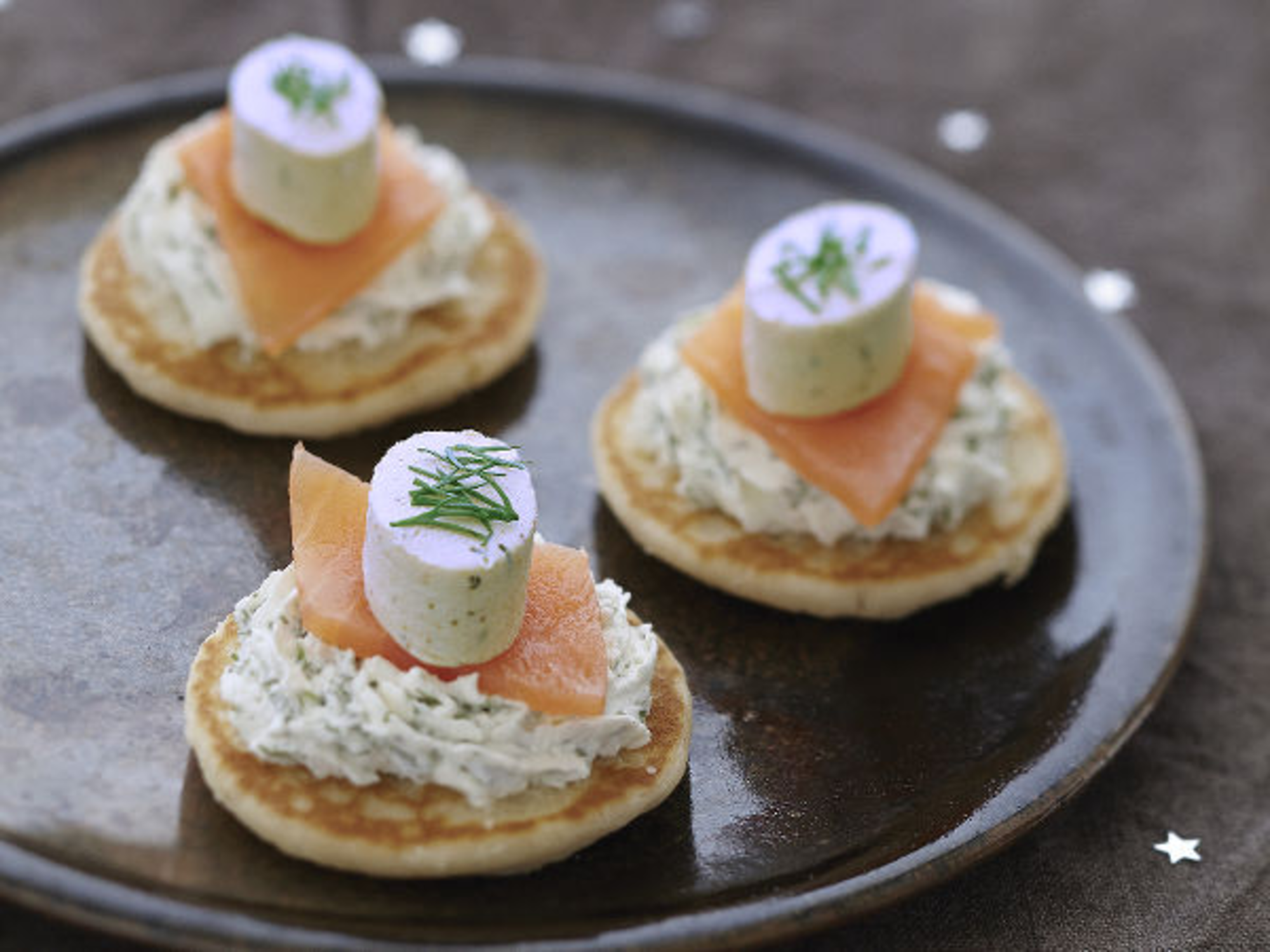 Blini au saumon fumé et fromage frais