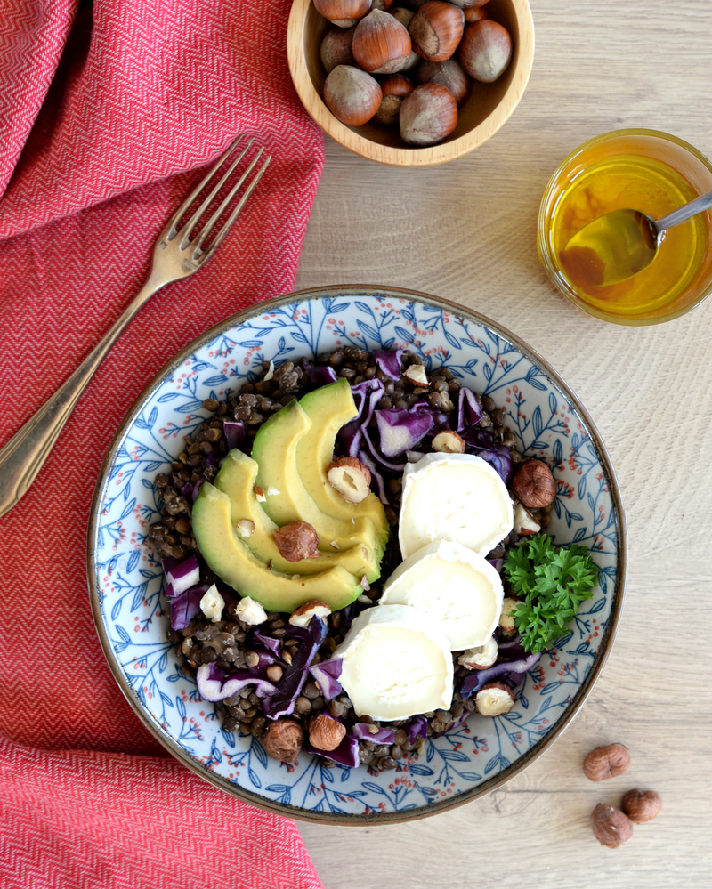 Salade de lentilles, chou rouge et fromage de chèvre