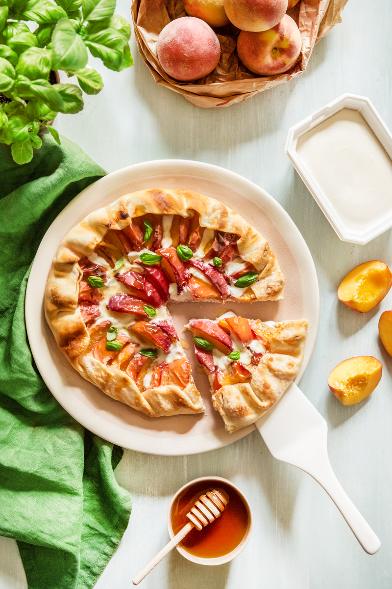 Tarte aux pêches et basilic